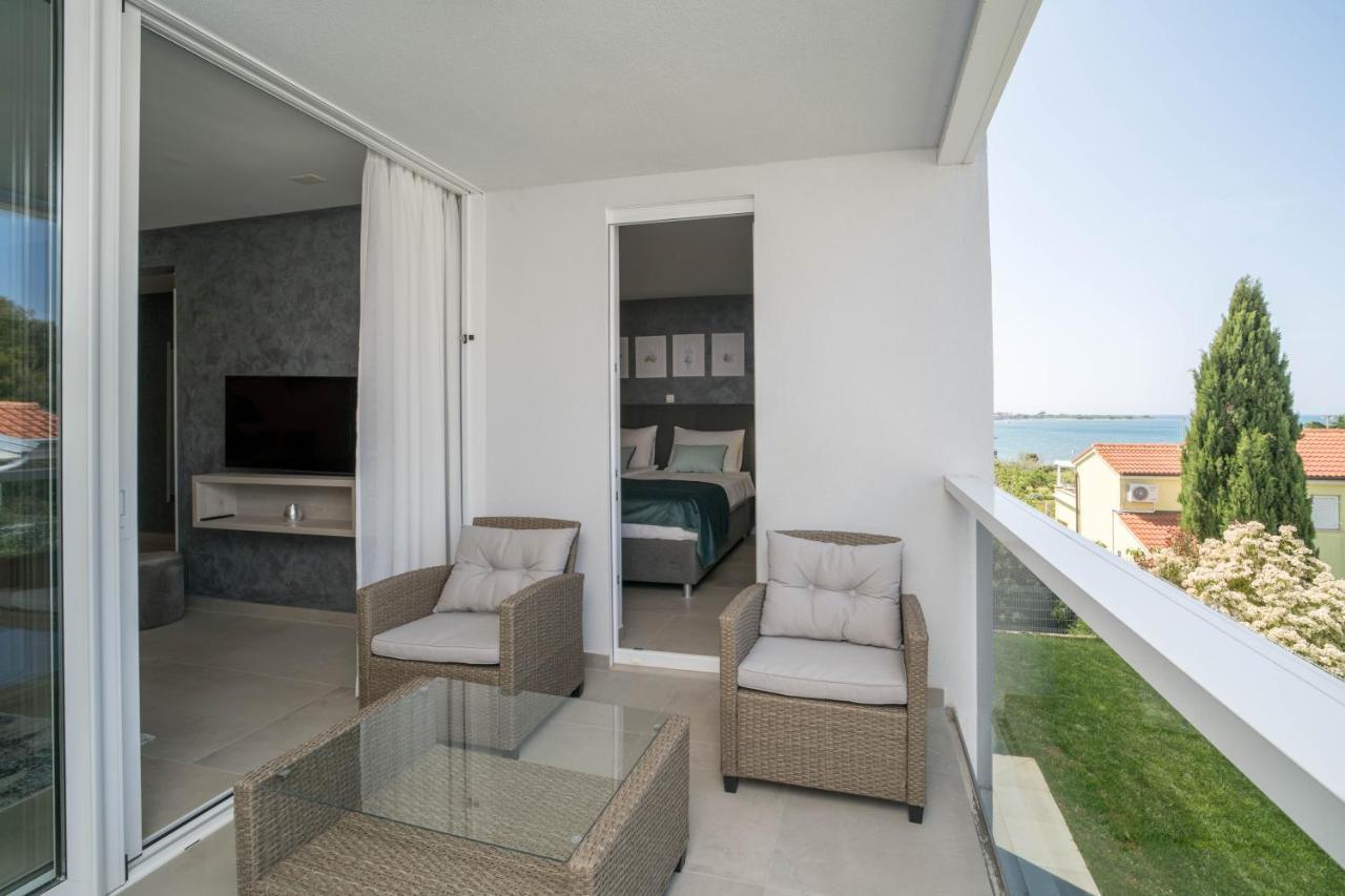 A&V Residence Новиград Екстериор снимка