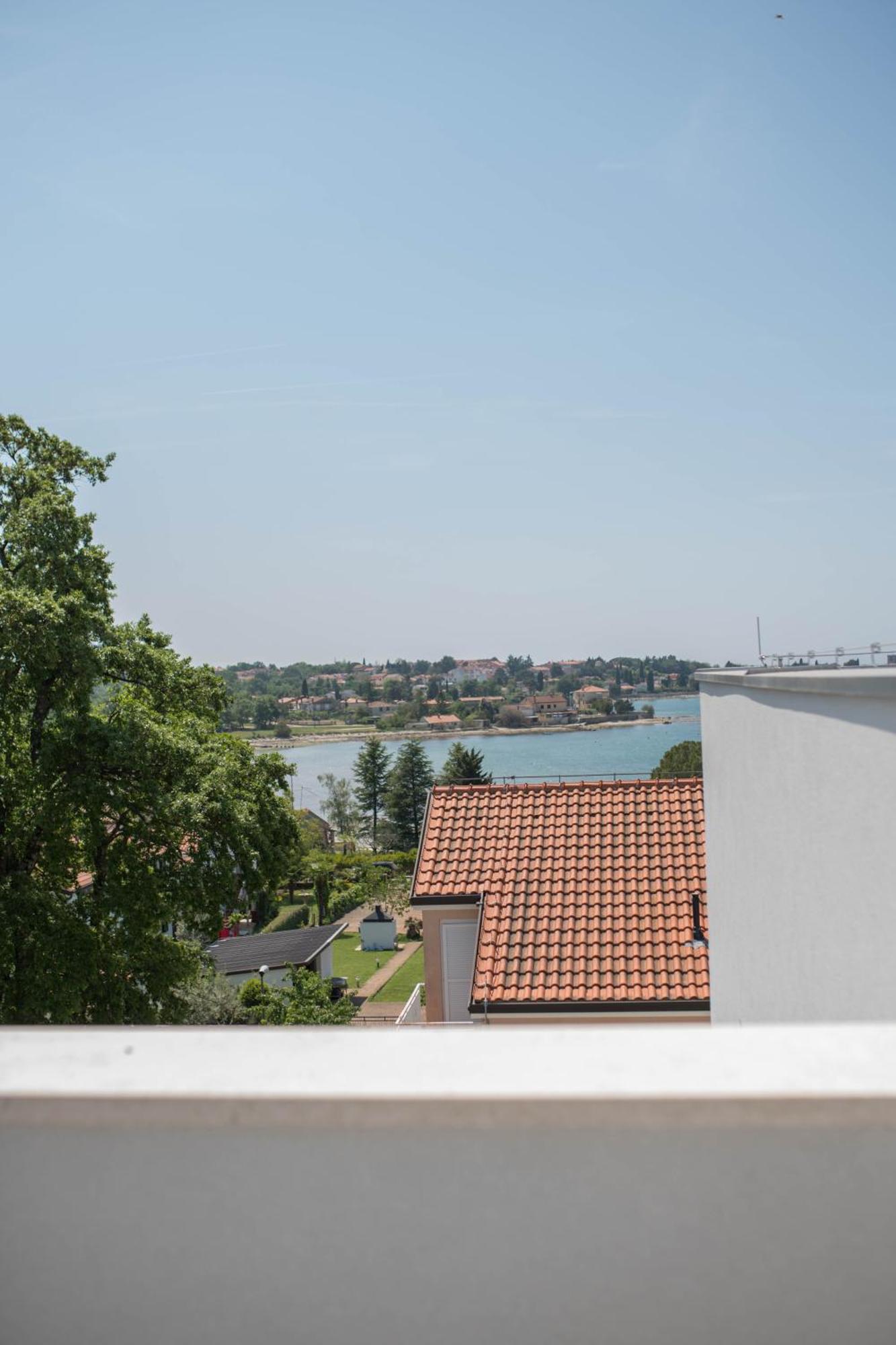 A&V Residence Новиград Екстериор снимка