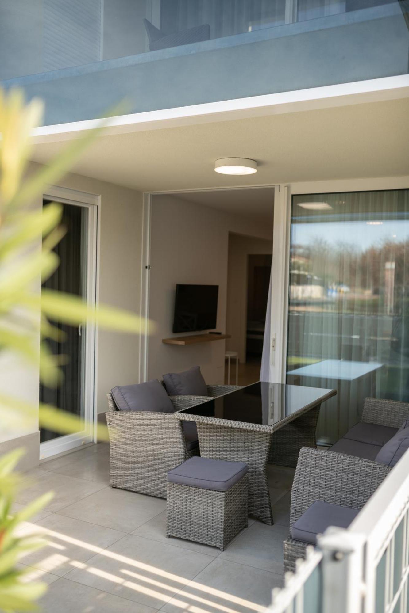 A&V Residence Новиград Стая снимка
